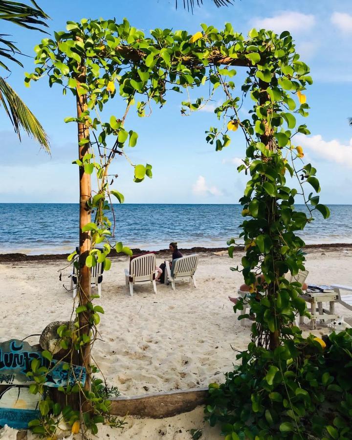 Lunazul Eco-Cabana Frente Al Mar Махахуал Екстериор снимка