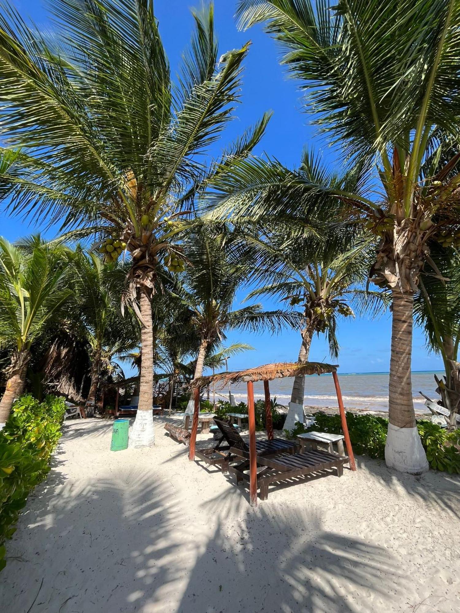 Lunazul Eco-Cabana Frente Al Mar Махахуал Екстериор снимка