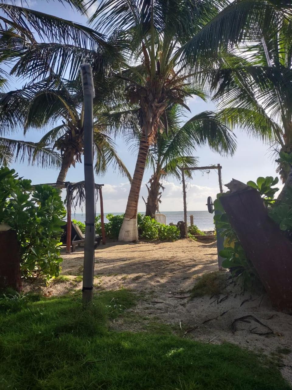 Lunazul Eco-Cabana Frente Al Mar Махахуал Екстериор снимка